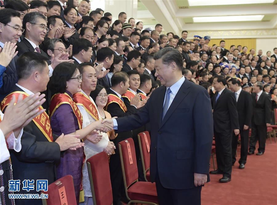 习近平会见中国红十字会第十一次全国会员代表大会代表李克强王沪宁王岐山参加会见