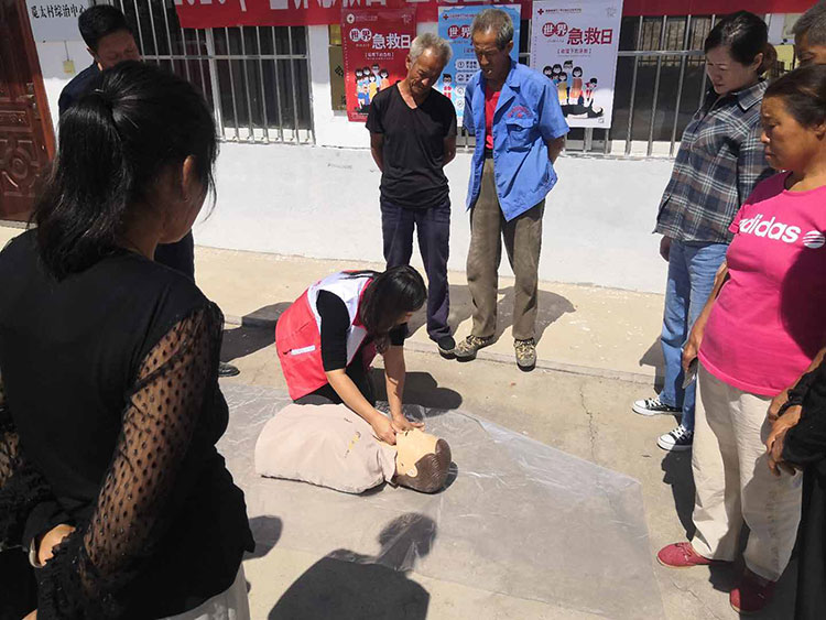 延长县红十字会到觅太村开展“世界急救日”主题宣传及应急救护培训